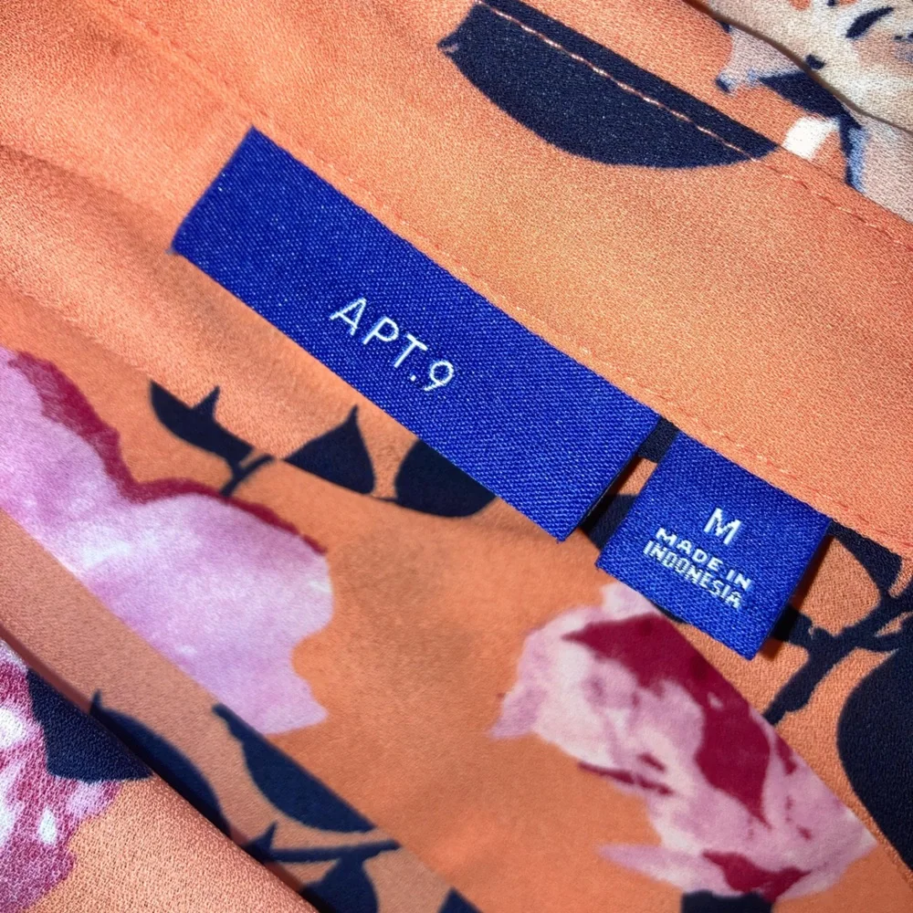 Apt.9 button down floral Top M - Picture 10 of 11